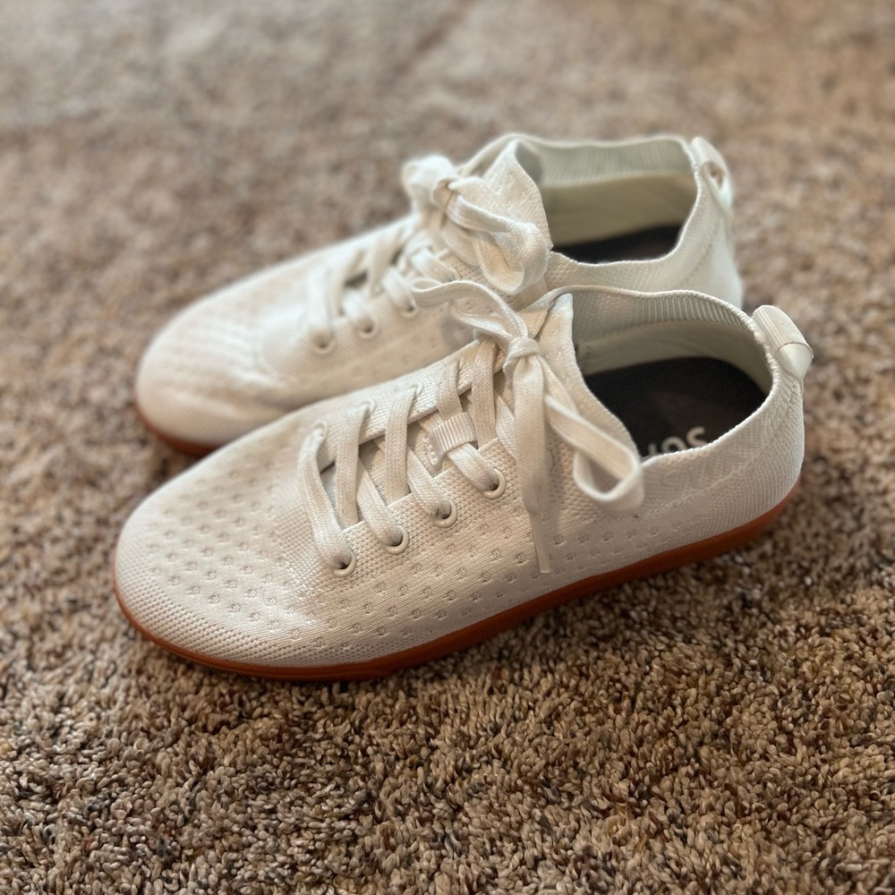Women’s Suav Zilker size 6, wonderful condition